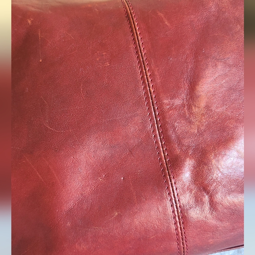 Valentina Red Leather Shoulder Bag - Picture 7 of 15